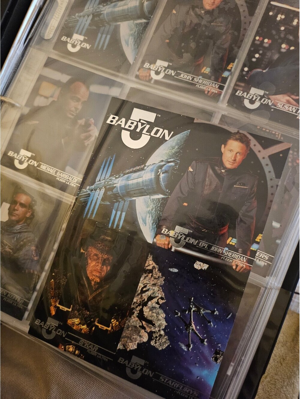 Binder of over 250 Babylon 5 Trading Cards - Fleer Skybox - Limited Edition